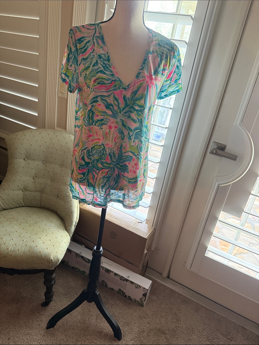 Vibrant Tropical Print Short Sleeve Top -Lily Pulitzer